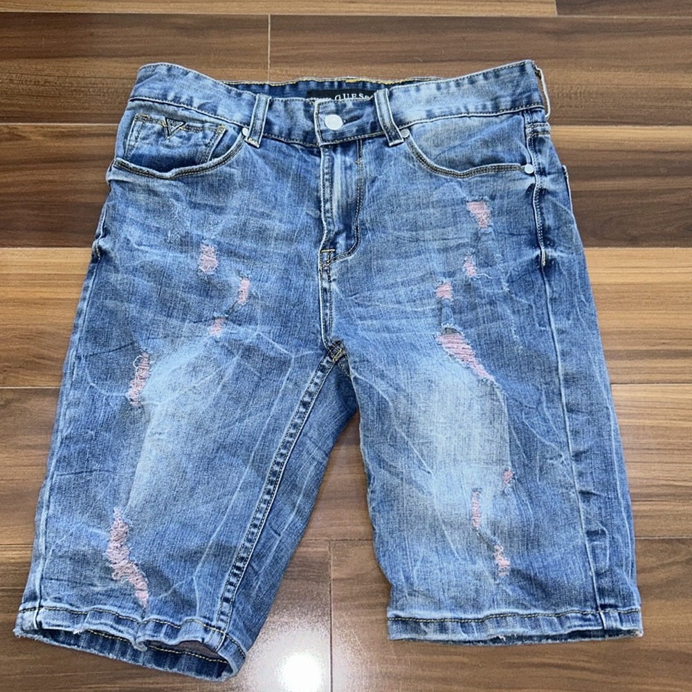 Size 30 Guess Men’s denim slim short Jean shorts